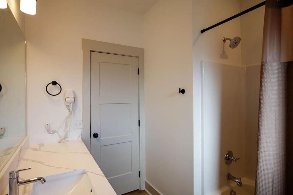 Coral Reef - Brand New Build, Pet Friendly, Private Pool! Sleeps 9! Villa Panama City Beach Exteriör bild