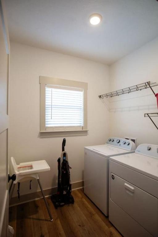 Coral Reef - Brand New Build, Pet Friendly, Private Pool! Sleeps 9! Villa Panama City Beach Exteriör bild